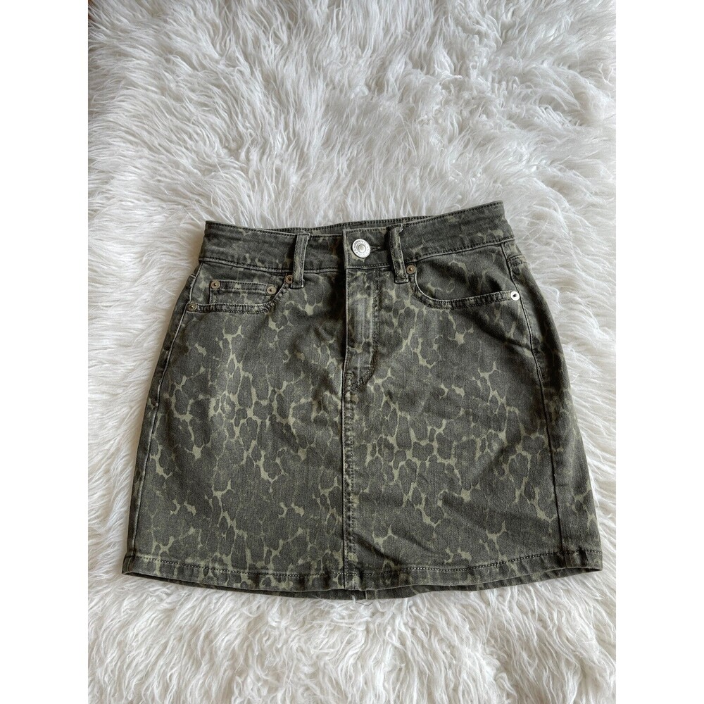 American Eagle Size 00 Next Level Stretch Hi-Rise Mini Skirt Green Leopard Camo